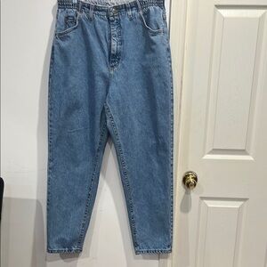 Lee women’s jeans pant from waist elastic size 30